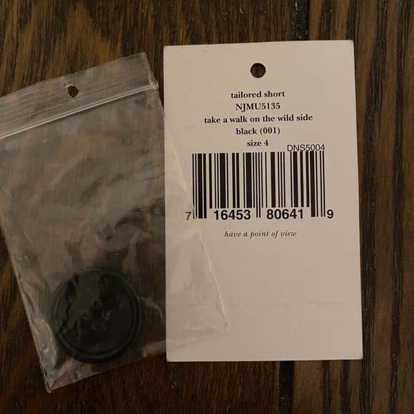 ♠️ EUC - Kate Spade Tailored Shorts, Size 4 - Picture 8 of 9